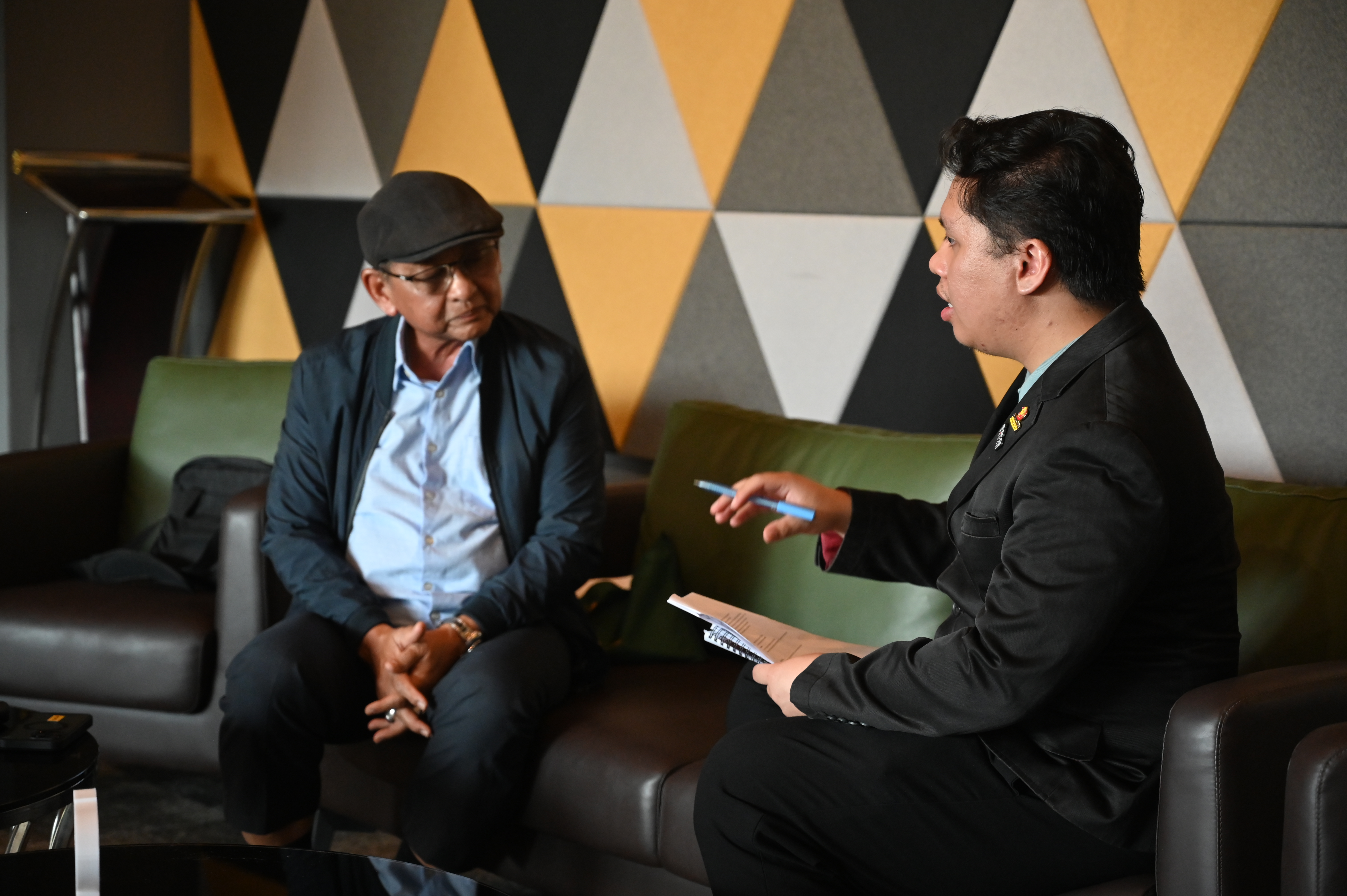 KOPI TALK WITH MHO